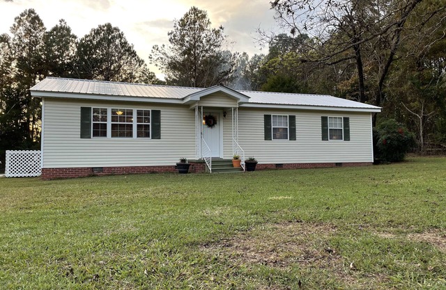 Alabama cabin located in the National Forest, ATV Park, and Beaches!