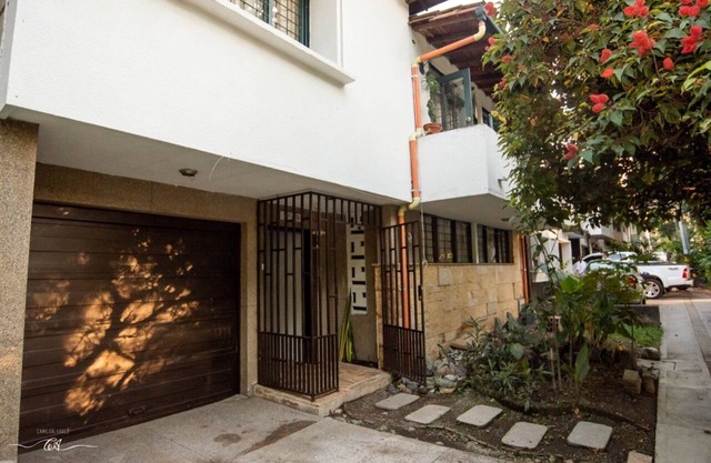 Alameda House Apartment