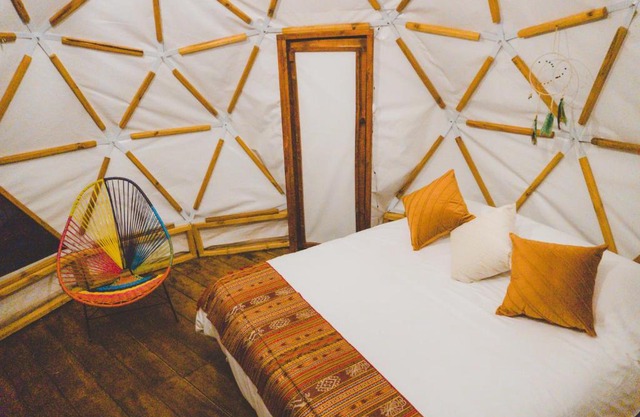 Alaska Glamping Domos y cabañas