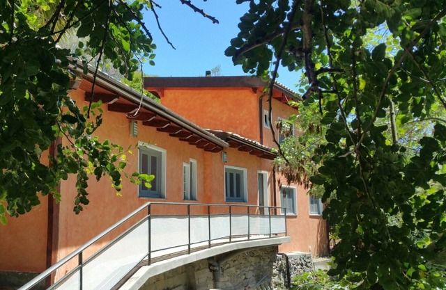 ALASSIO WITH PRIVATE GARDEN, TV/Wi-Fi, BARBECUE, MOTORINO 50 CC