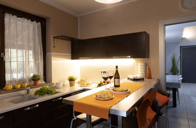 [ALBA-ASTI-LANGHE] Villa with Vineyard, Pool and Patio