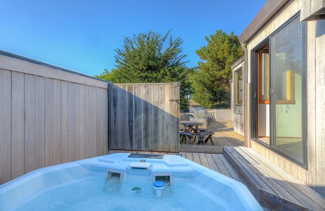 Albatross House | Ocean View | Hot Tub
