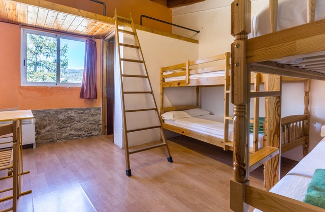 Alberg La Solana - 31 - Quadruple Room (4 - 6 Guests)
