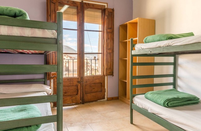 Alberg La Solana - 24 - Quadruple Room (3 - 4 Guests)