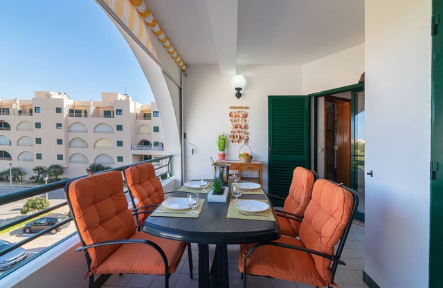 ALBUFEIRA SALGADOS BEACH 1 by HOMING