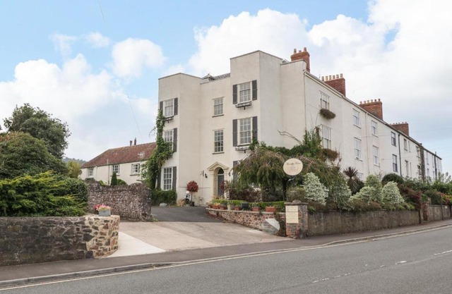 Alcombe House