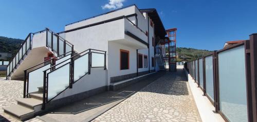 Alepou Guest House