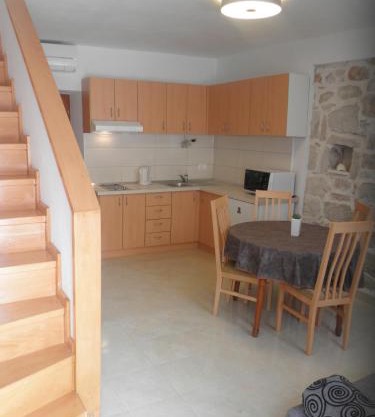 Aleta Apartment II