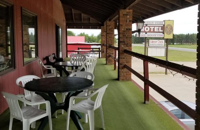 Alexander House Motel