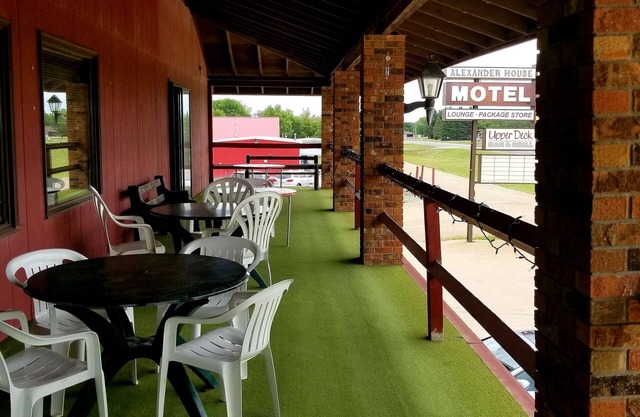 Alexander House Motel