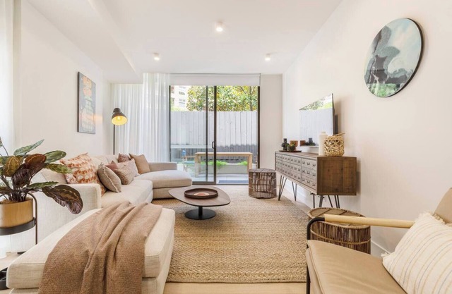 Alexandra Elegance Riverside Living in Style