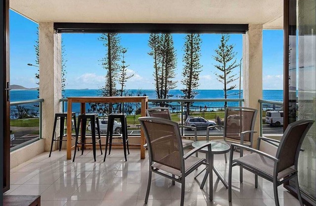 Alexandra Headland Beach - Stunning Views ZF9