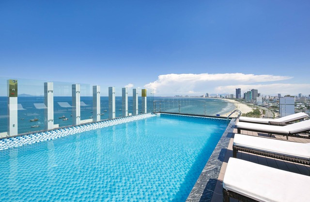 Alisia Beach Hotel Da Nang