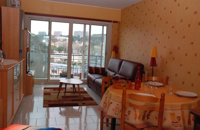 ALL COMFORT, SEA VIEW, TERRACE, facing the racecourse, GARAGE CLOSED, 200m FROM THE BEACH