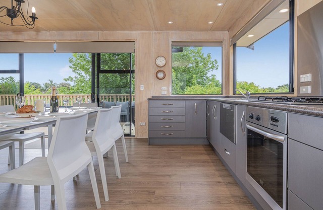 All Decked Out - Matarangi Holiday Home