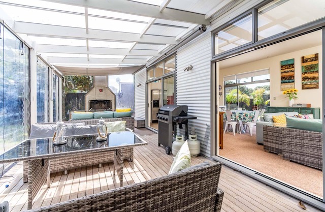 All Decked Out - Modern holiday home with great covered outdoor entertaining space in handy location