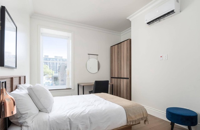 All-in-one studio on Saint-Denis Street