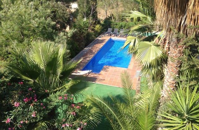 All - in! Villa with view, pool, quiet and private.