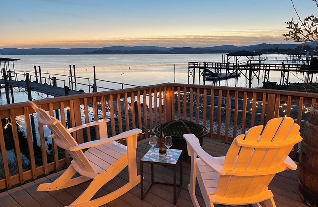 ALL INCLUSIVE AMENITIES:Kayak,SUP,Pedal Boat,PingPong,Pickleball,Movie Nt &MORE!