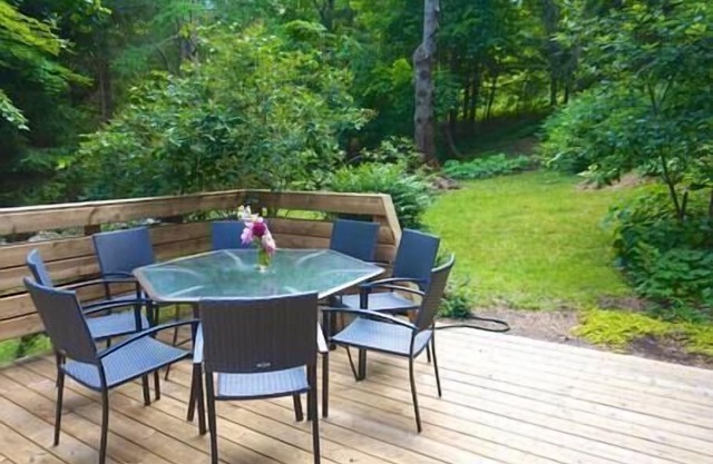 All-inclusive chalet with SPA near Mont Orford