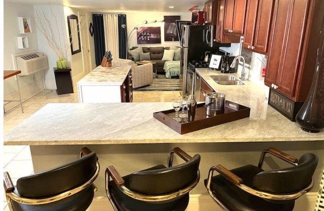 ALL THAT JAZZ Lovely 1 Bed Apt-Streetcar to FQ