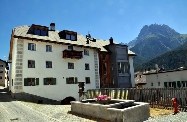 Allegra and welcome to the Chasa Döss vacation apartment