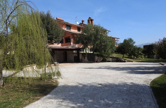 Alloggio turistico confortevole nelle colline di Passo Corese a Fara in Sabina