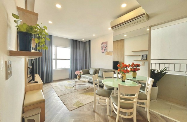 Alm's 1 BedRoom Apartment at Sunrise City District 7