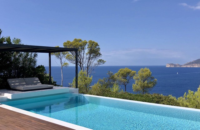 ALMA Luxury Villa with sunset view