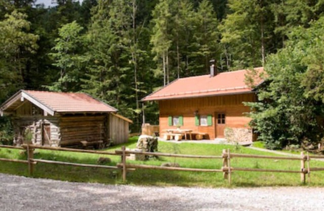 Almhaus - Ferienhaus Webermohof - Exklusives Ferienhaus mit Privatem Wellnessgarten