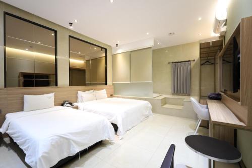 Almond Hotel Busan Station