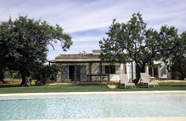 Almond House Cottage