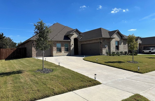 Almost Brand New 3-bed house in Midlothian with AC and a beautiful outdoor BBQ!