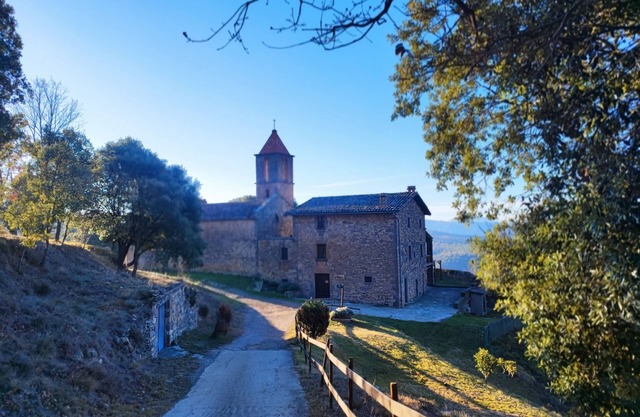 Alojamiento Rural, Rutas Senderismo, Pueblo Medieval, Cascada de Agua, btt