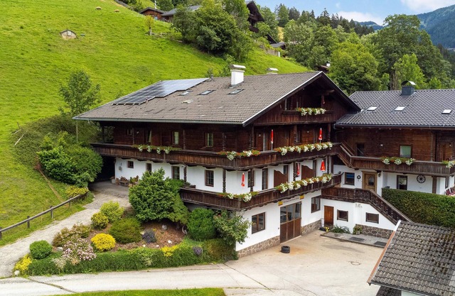 Alpbach: apartment by the ski lift