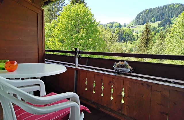 Alpen Hideway vacation apartment 47 sqm, separate bedroom, west-facing balcony, Ap.110