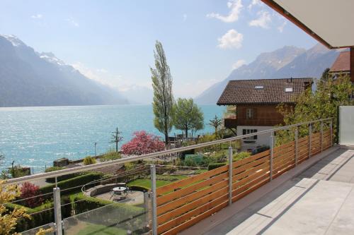 Alpenblick - Direct lake view