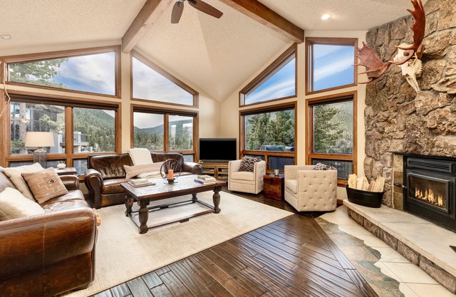 Alpenglow Vacation Home at Windcliff