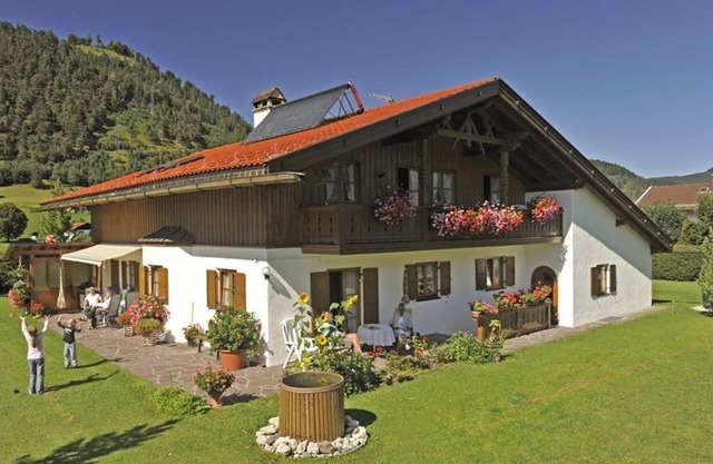 Alpenwelt, vacation apartment - "Wetterstein" Apartment 1 bedroom, shower, WC,