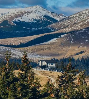 Alpine Blu - Horezu - Varful lui Roman - Sauna, Hot Tub & Gym
