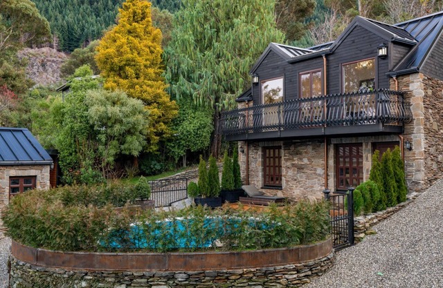 Alpine Cottage | Swimming pool | Lake and Mountain Views