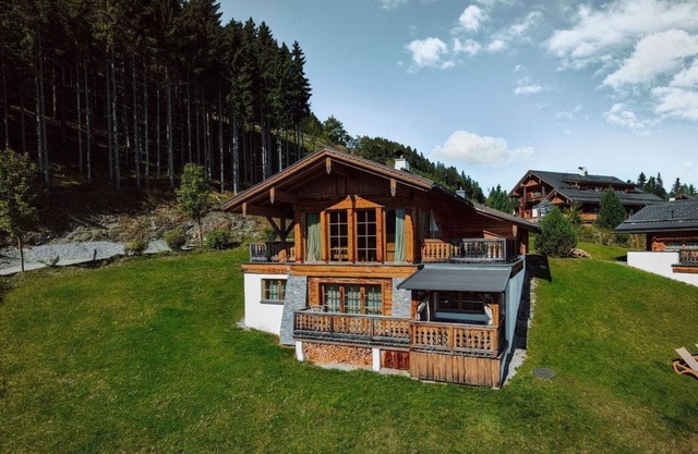 Alpine hut "Freiherrn Chalet" - Almdorf Reiteralm
