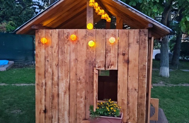 Alpine knot vacation home