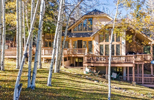 ALPINE MANSION, 9bd + LOFT BR SLEEPS 24 HUGE 8000 sq ft EXCLUSIVE BEAVER CREEK!