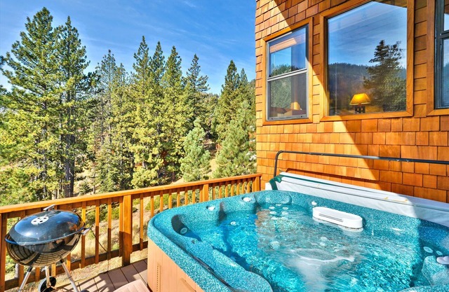 Alpine Meadows Davos Vista Home in the Sun