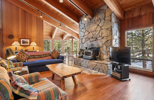 Alpine Meadows Mineral Springs Getaway