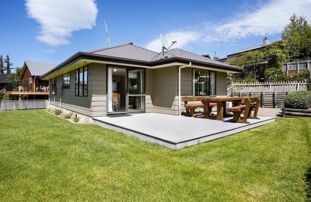 Alpine Peek - Hanmer Springs Holiday Home