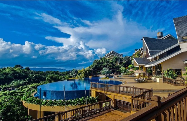 Alta Vista De Boracay Spacious & Cozy Condo Loft