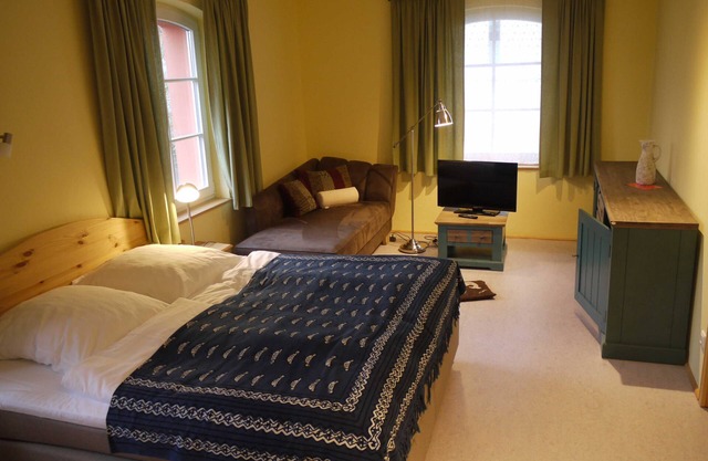 Alte Tischlerei - Double room (30) in the rear building - Holiday apartments and rooms