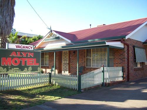 Motel 